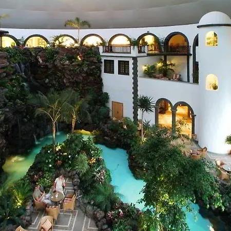 리조트 Livvo Volcan Lanzarote