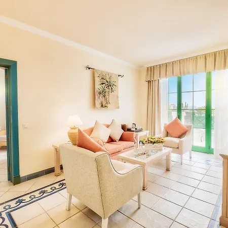 리조트 Livvo Volcan Lanzarote 5*