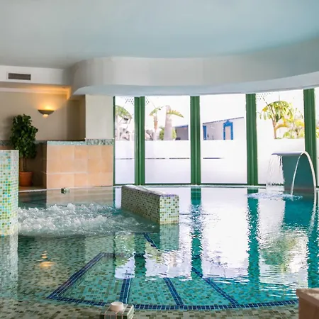 리조트 Livvo Volcan Lanzarote