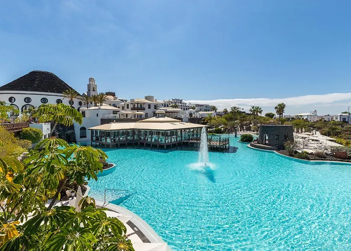 Курортный комплекс Livvo Volcan Lanzarote