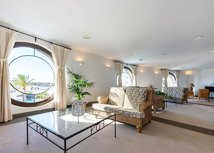 Курортный комплекс Livvo Volcan Lanzarote