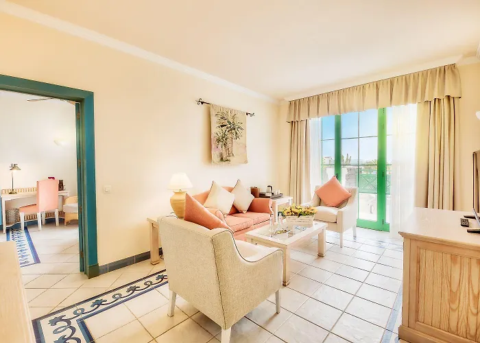 Курортный комплекс Livvo Volcan Lanzarote 5*