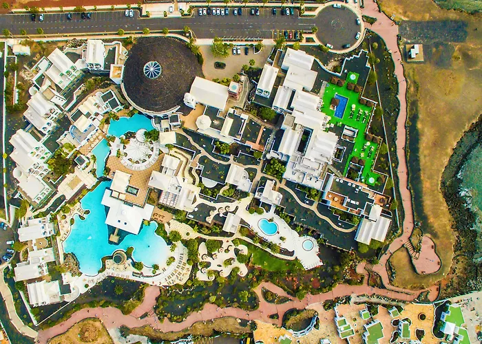 Курортный комплекс Livvo Volcan Lanzarote